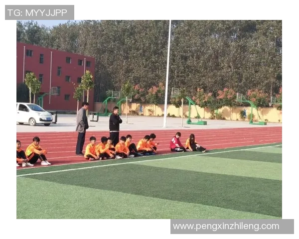 台州足球俱乐部奋勇争先全力冲击新赛季目标展现团队精神与地方荣誉