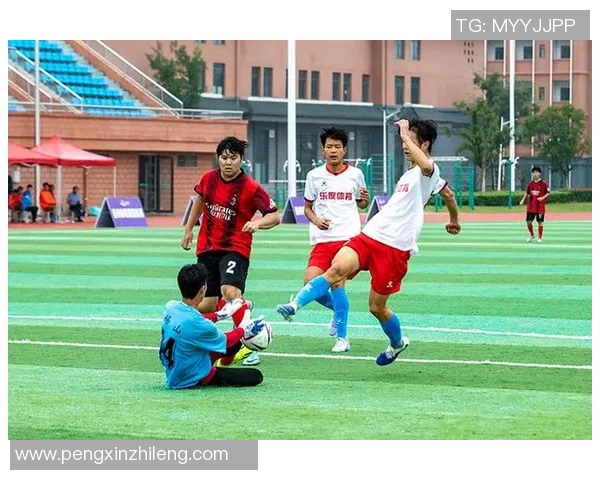 足球轻车助力运动员提升竞技水平与身体素质的完美结合